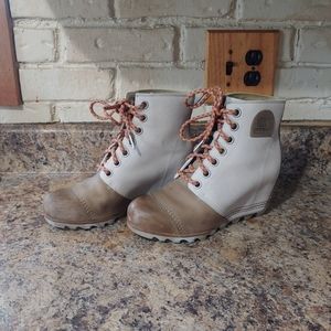 Cream and brown PDX wedge